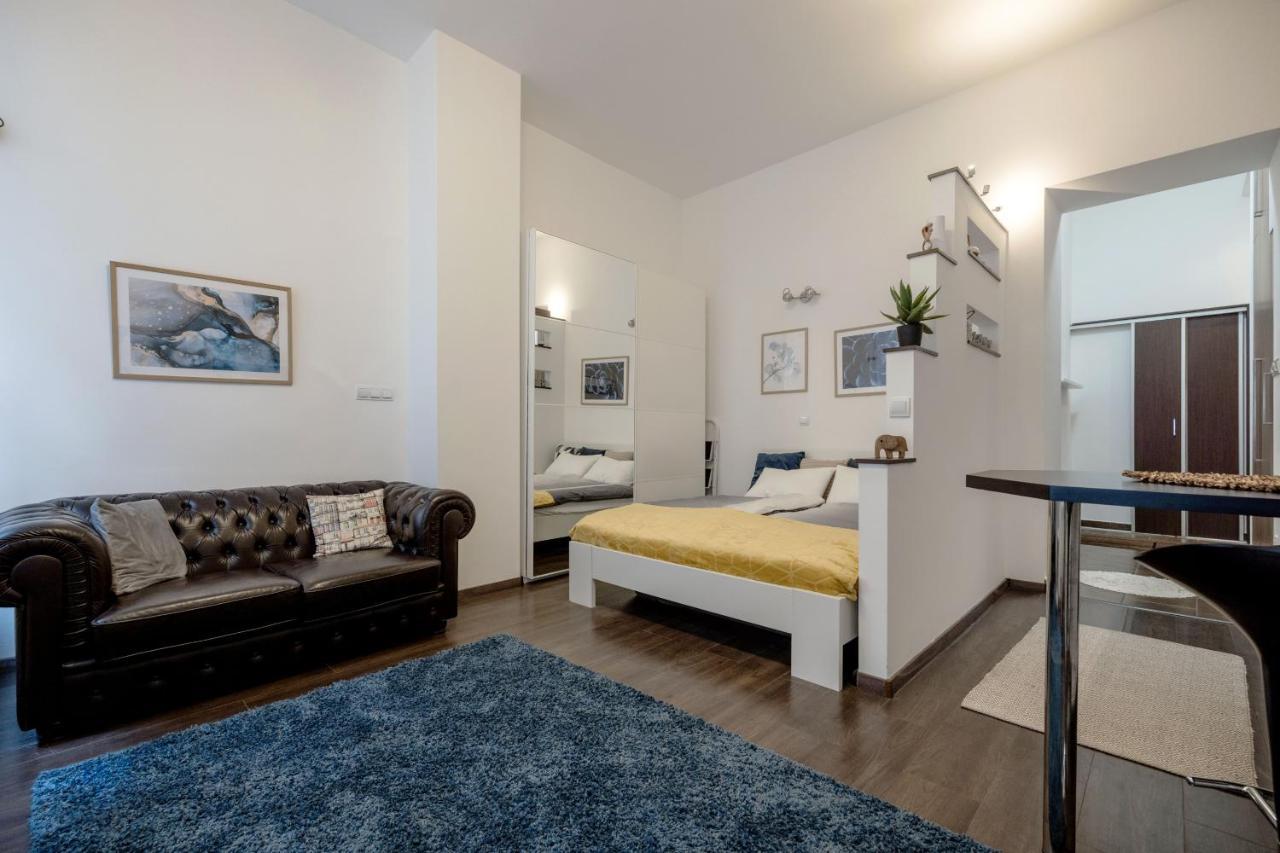 Stylish Downtown Studio Budapest Exterior photo